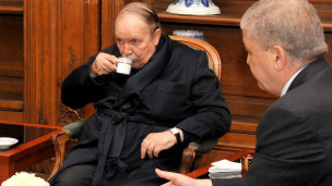 Une photo du président Bouteflika lors de sa première hospitalisation après un AVC à Paris.