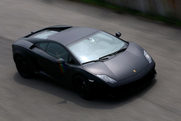 Mathieu Valbuena  Voiture : Lamborghini Gallardo (180 000€)