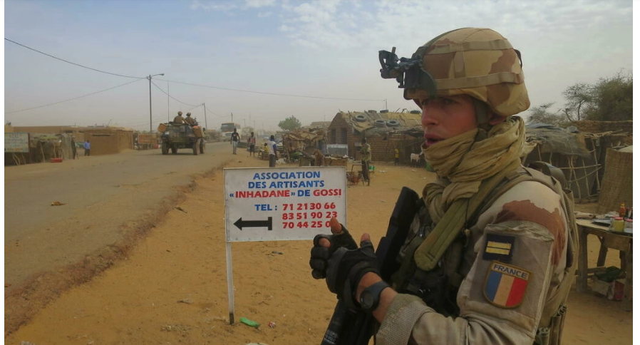 Mali: la force française Barkhane annonce l’arrestation de six suspects à Gossi