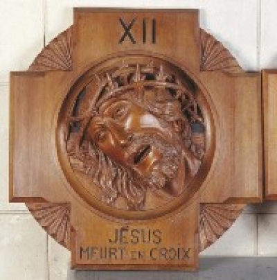 Le Chemin de Croix du vendredi: son origine et son sens