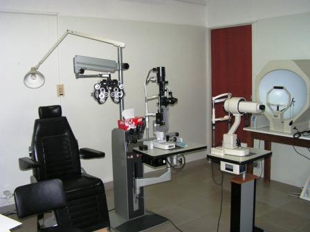 Visites ophtalmologiques: la marine militaire italienne attend 200 enfants du 15 au 18 mars