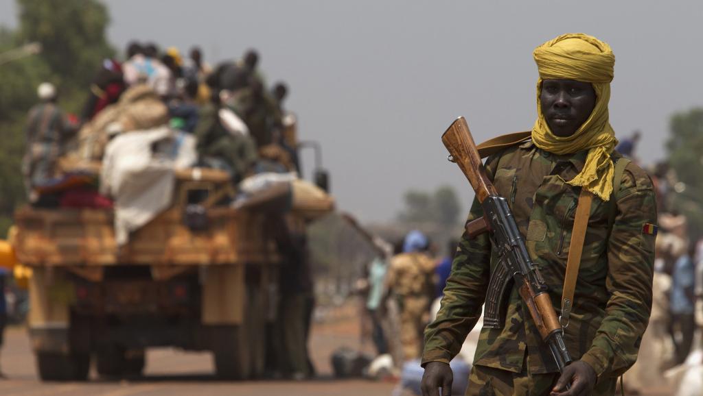 Un soldat tchadien de la Misca dans une rue de Bangui, le 22 janvier 2014. REUTERS/Siegfried Modola