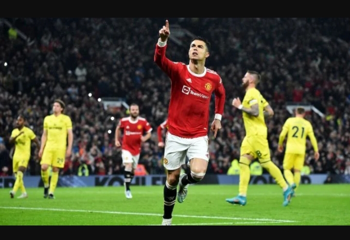 Manchester United écrase Brentford et peut croire à la Ligue des Champions