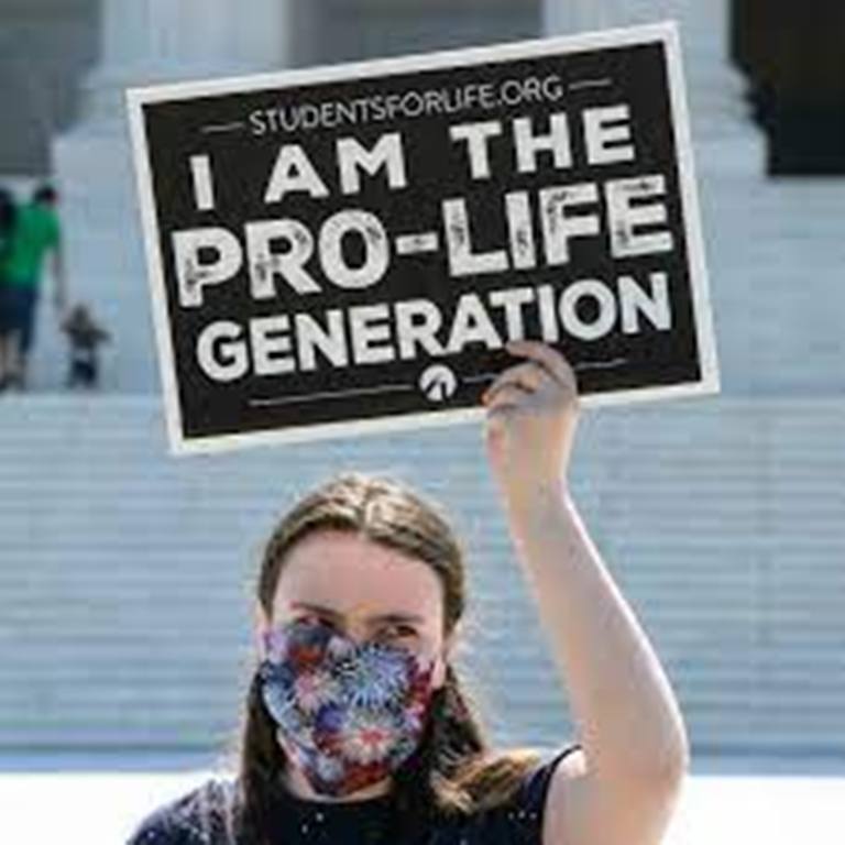 Droit à l'avortement menacé aux États-Unis : l'Oklahoma durcit sa loi, les Américains se mobilisent