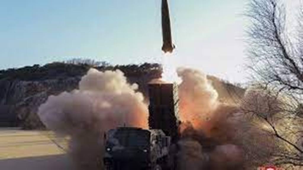 La Corée du Nord a de nouveau lancé un missile balistique, affirme Séoul