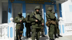 Les militaires ukrainiens n'ont pas riposté par la force.