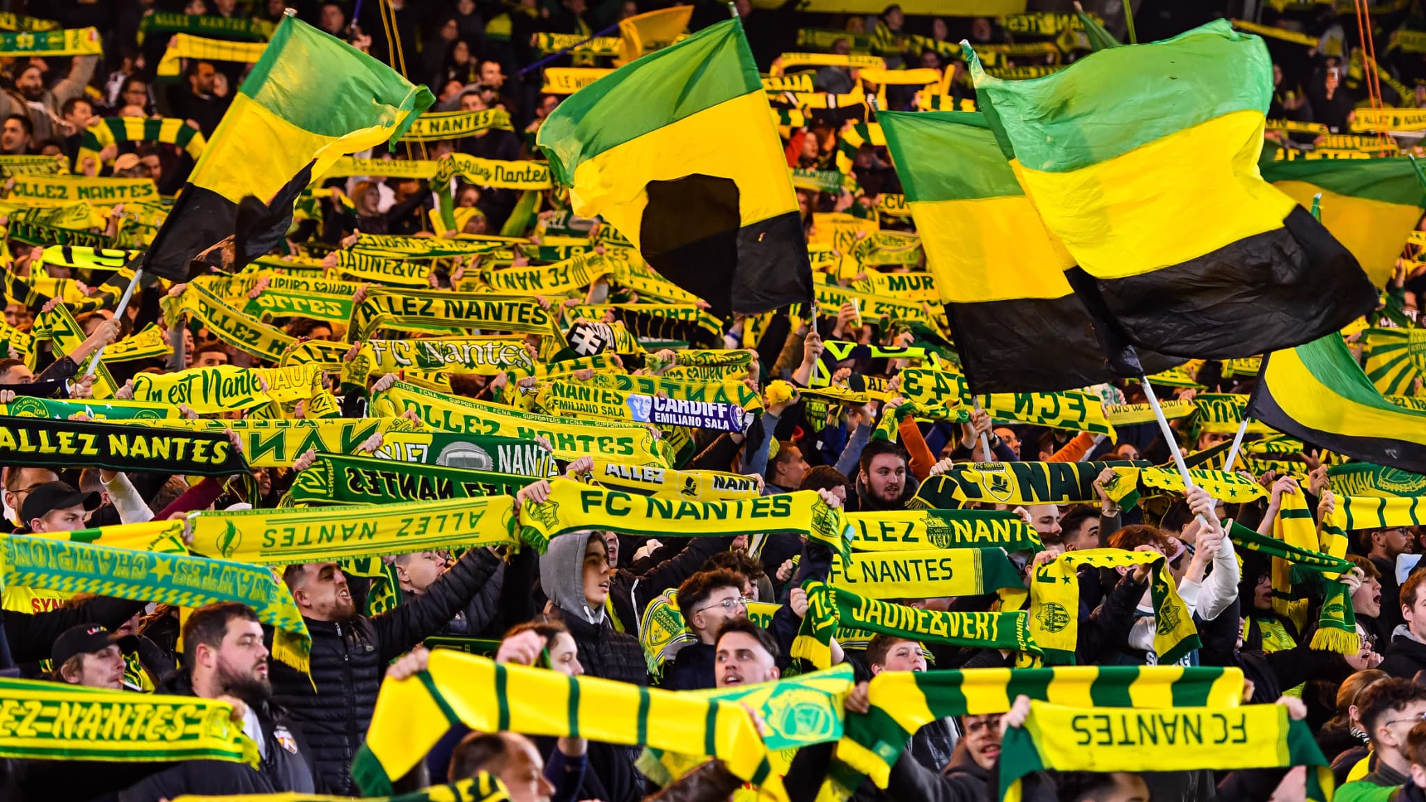 Finale Coupe de France: des affrontements entre supporters à Paris, des blessés enregistrés