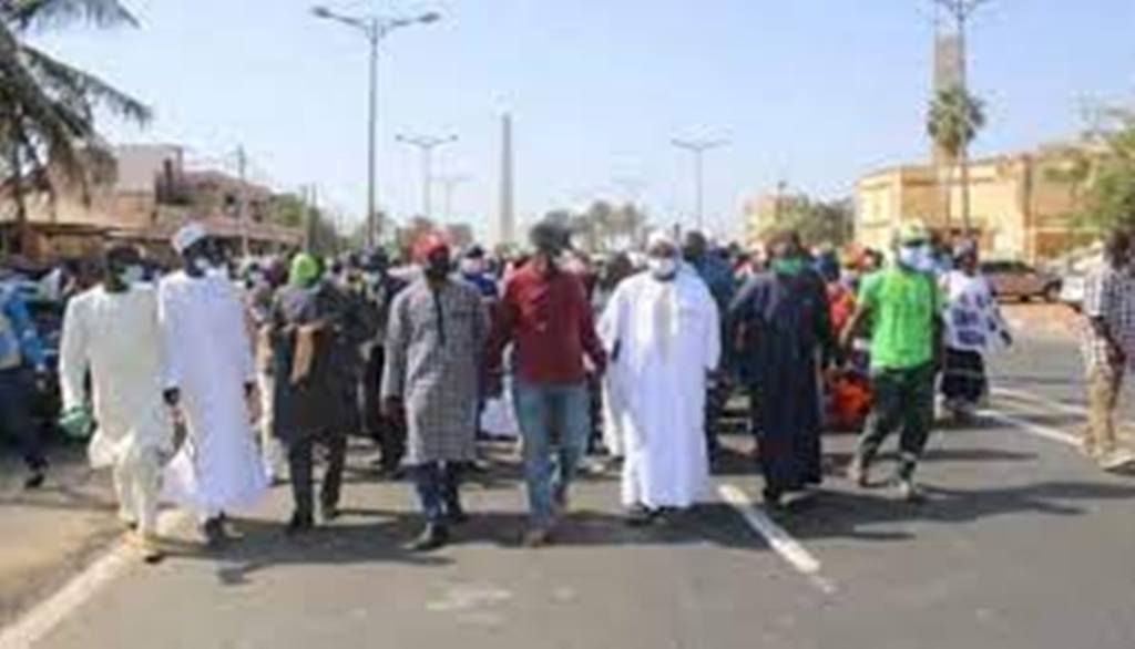 ​Sénégal : les ex-travailleurs d’Ama Sénégal, de Sias et de la SOTRAC exigent le paiement intégral de leurs indemnités