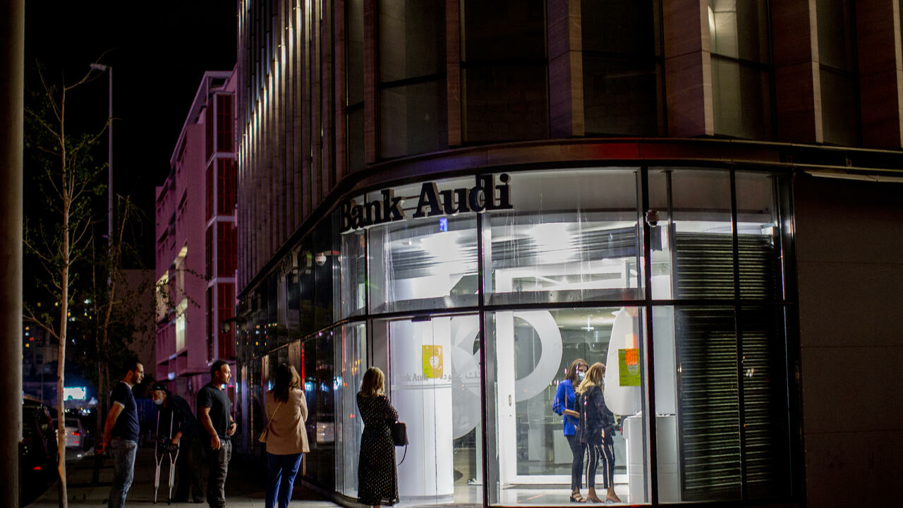 La colère des Libanais face à une crise économique qui s'éternise à la veille des législatives