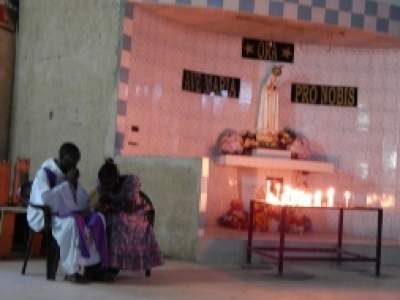 Ouvrir les églises pendant 24 heures pour la joie de la confession