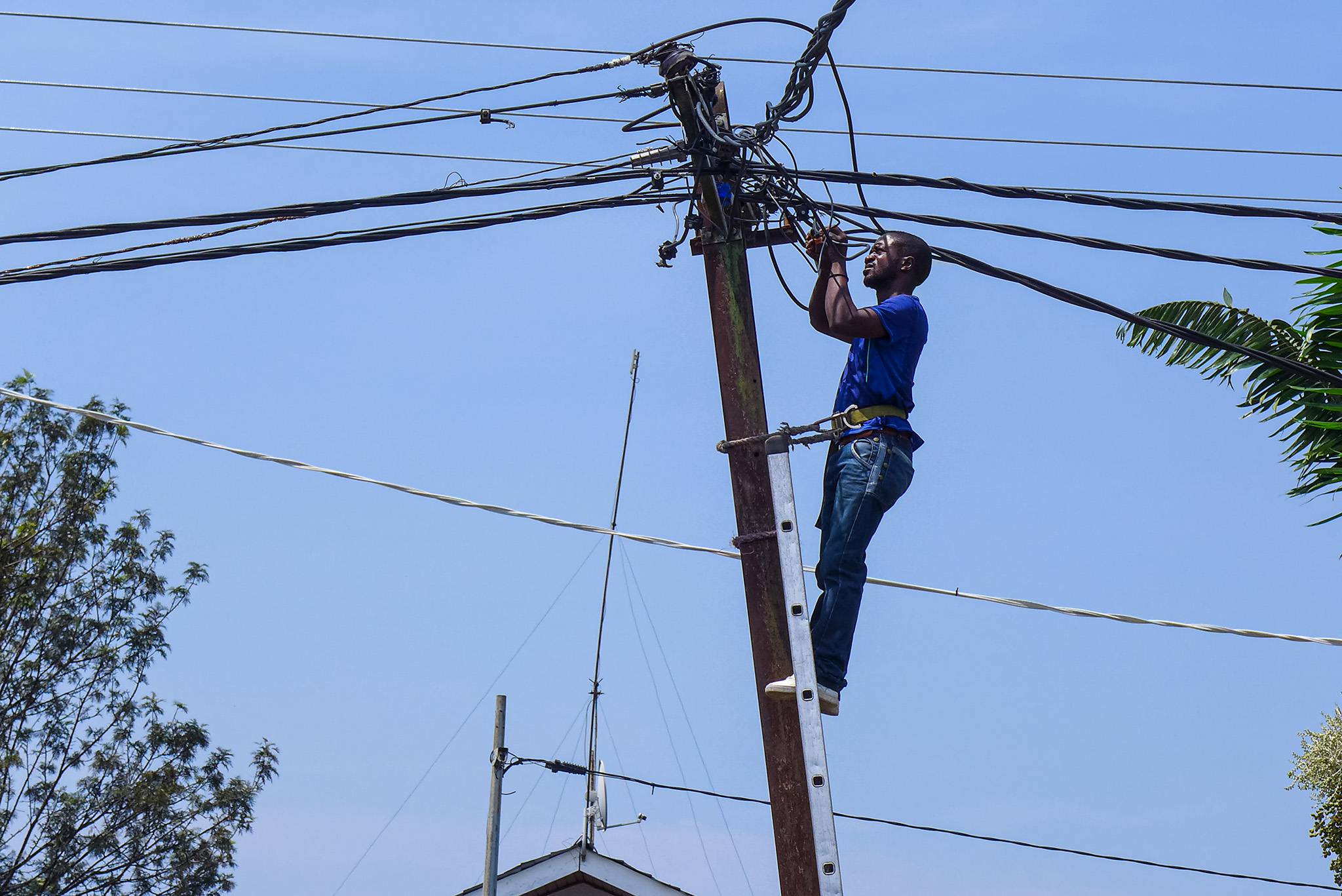 Coupures d'électricité: la Senelec affirme avoir reçu une mauvaise qualité de combustible
