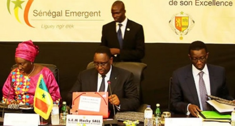 PSE : Macky Sall annonce le lancement de 10 projets prioritaires au plus tard en mai 2014