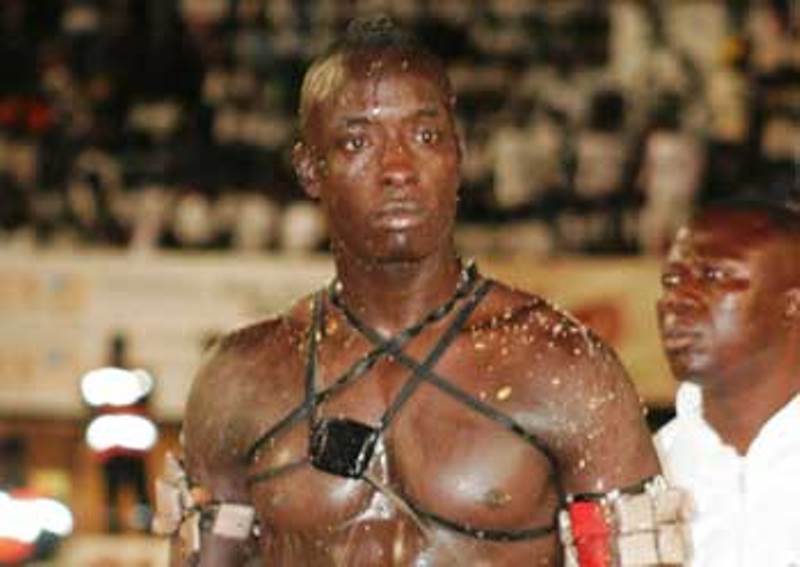 Lutte: Siteu rebondit et enfonce Pape Mor LO