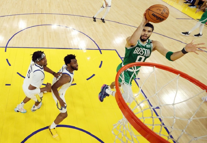 Finale NBA: les Celtics, ça pique fort d'entrée chez les Warriors