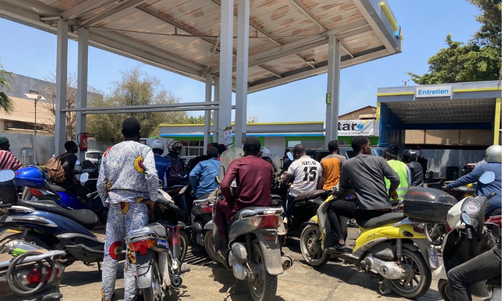 Sénégal : le ministre du Pétrole annonce la hausse du prix du carburant