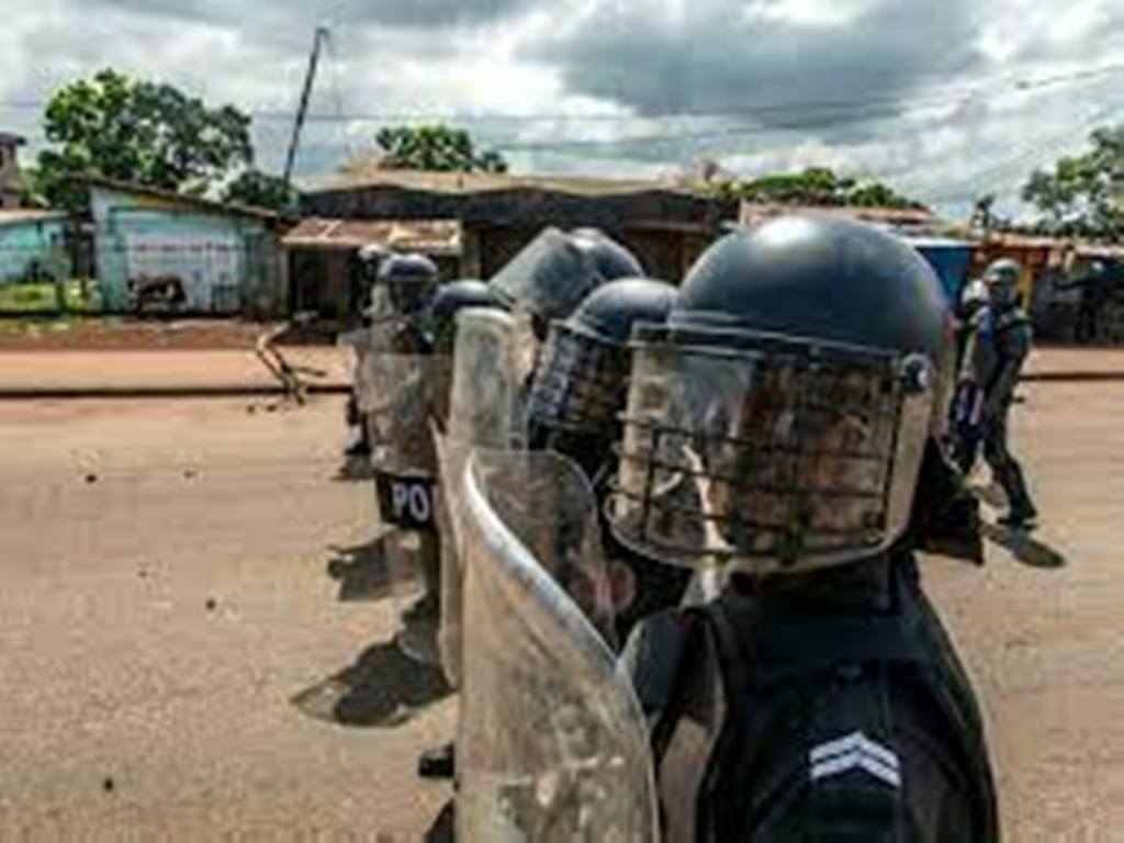 Guinée: les visites se succèdent au chevet de la famille du jeune tué lors d’une manifestation