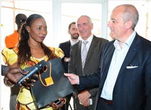 Orange célèbre le 10 millionième client Orange Money