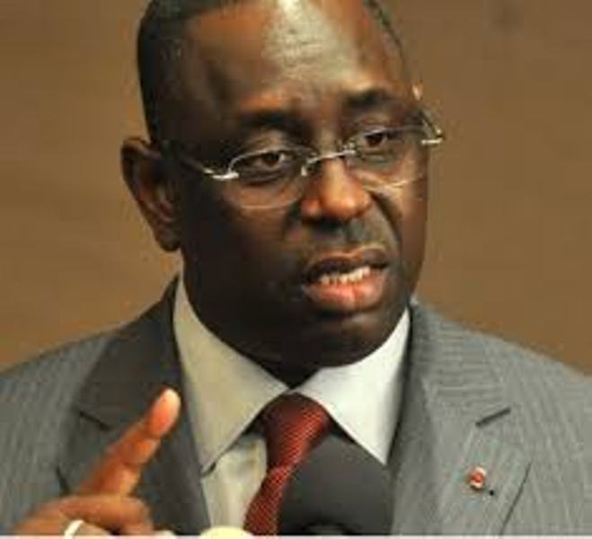 Macky Sall : "Que Wade se comporte correctement comme Abdou Diouf sinon..."