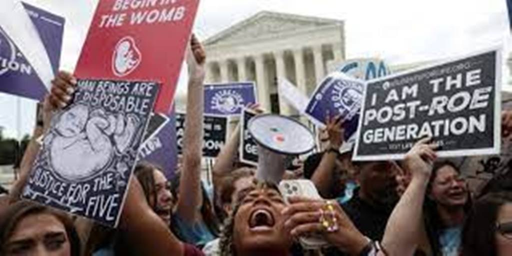 États-Unis : le jour où la Cour suprême a révoqué le droit à l'avortement