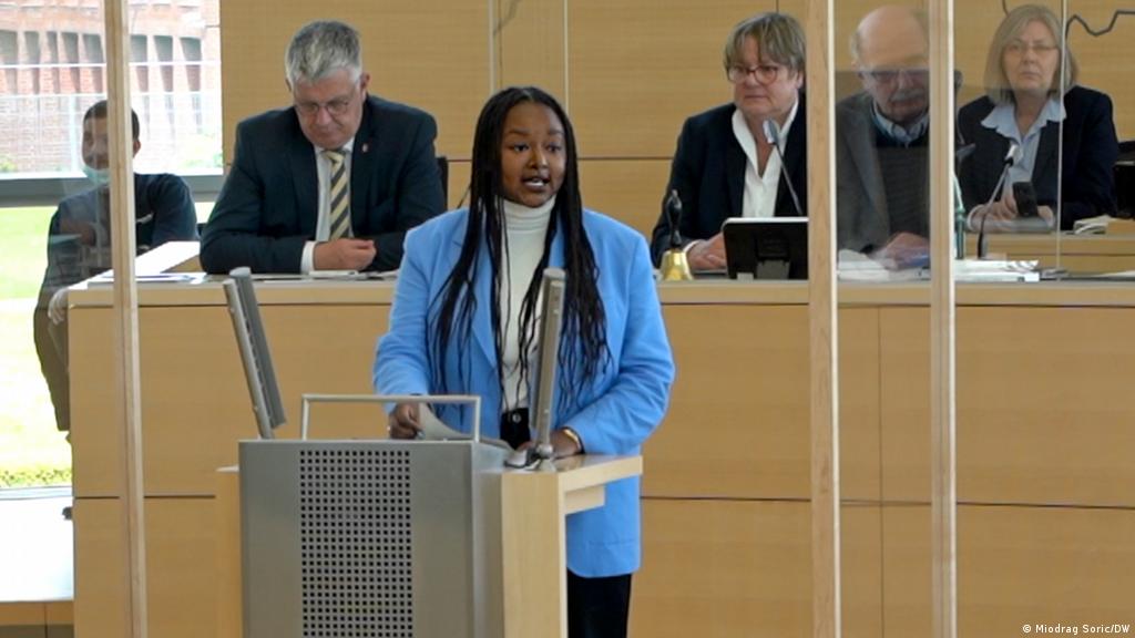 Allemagne: Aminata Touré, première femme noire nommée ministre en région