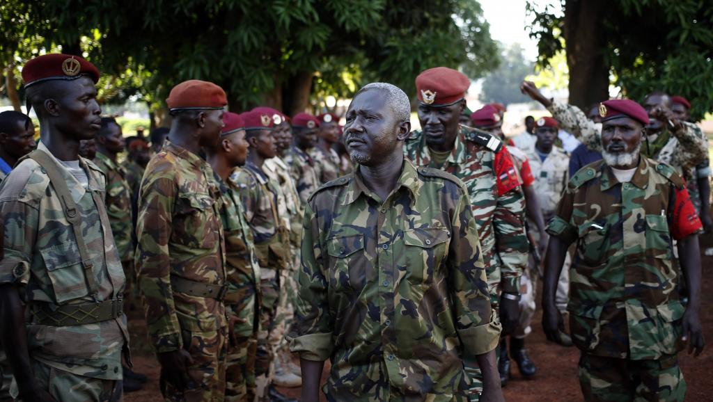 Le général Dhaffane, président par intérim de l'ex-Seleka à Bria , où ses troupes sont divisées, le 9 avril 2014. REUTERS/Goran Tomasevic