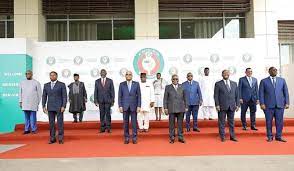 Sanctions: sommet décisif de la Cédéao à Accra