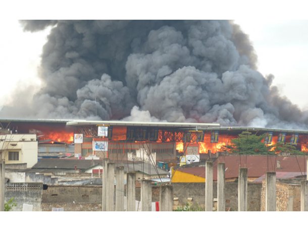 Pikine-Incendie au marché Zinc : 10 millions partent en fumée, les commerçants dénoncent