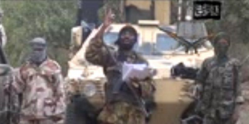 Abubakar Shekau, le chef de Boko Haram, a diffusé un message vidéo dans lequel il affirme que les lycéennes enlevées seront vendues et mariées de force © Photo AFP HO