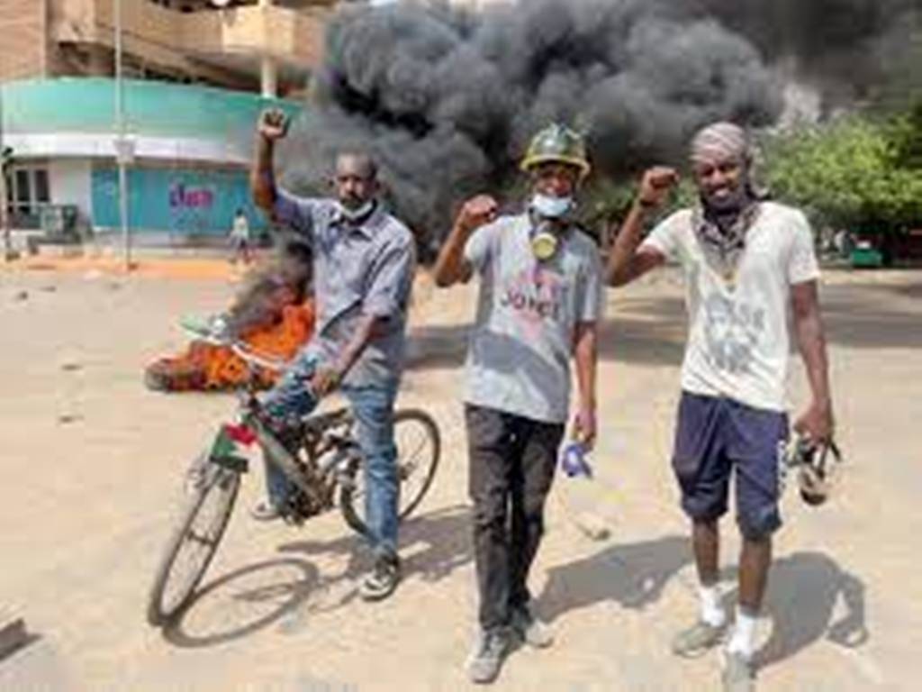 Soudan: les manifestants accusent le pouvoir d'attiser les violences tribales