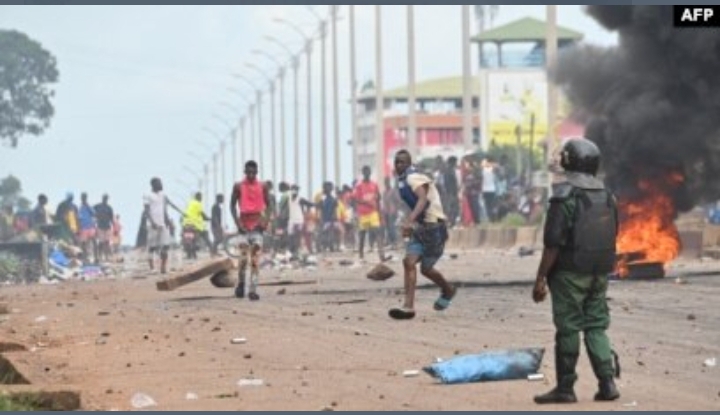 Manifestations sporadiques contre la junte à Conakry