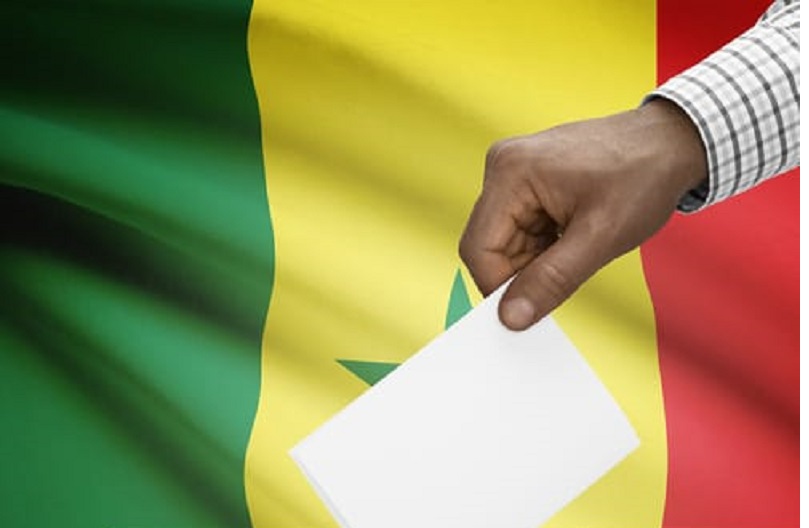 Dernière ligne droite : Les Sénégalais aux urnes pour départager le pouvoir et l'opposition 