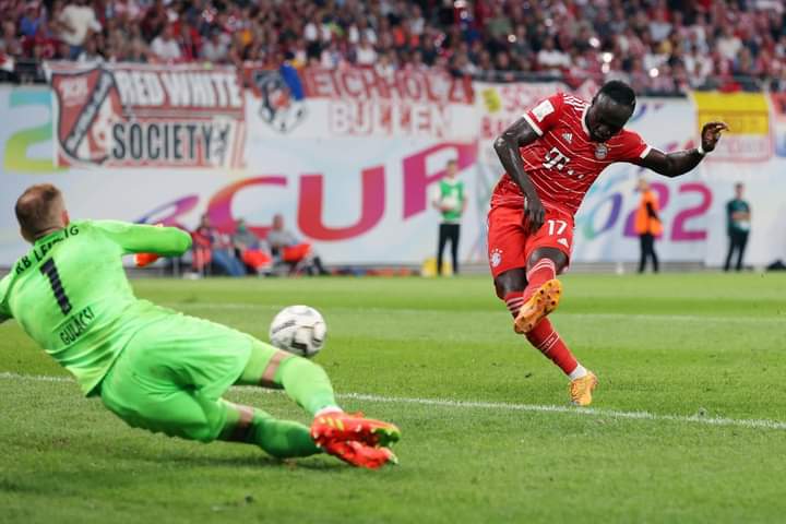 Premier but officiel de Sadio Mané en Supercoupe d'Allemagne