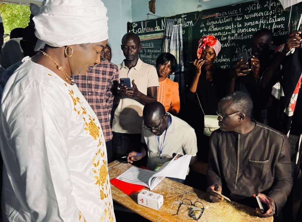 #Legislativees2022 Kaolack : "Cette pluie est une bénédiction, cela ne doit pas empêcher les Sénégalais à sortir voter " (Aminata Touré)