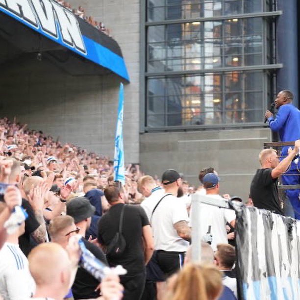 Danemark: le footballeur sénégalais honoré comme meilleur buteur de l’histoire du FC Copenhague