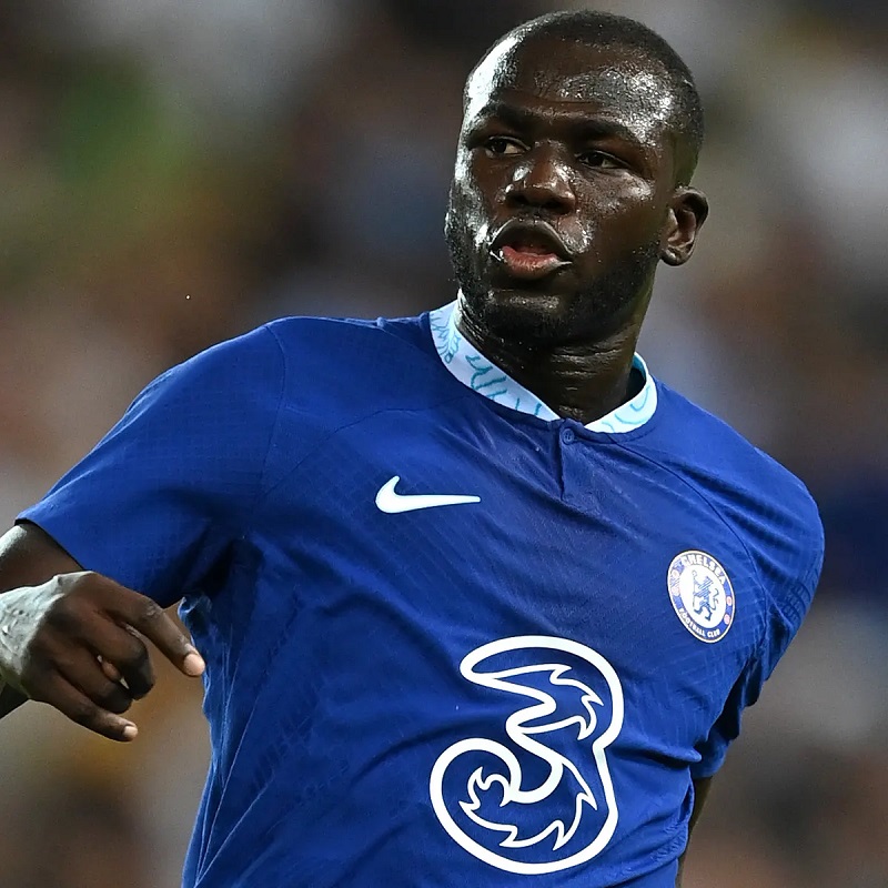 Tour d’Europe des « Lions » : Kalidou Koulibay à l’assaut du redoutable duo Kane-Son