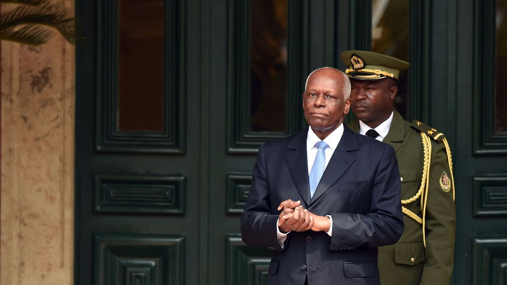 Angola: le corps de l'ex-président Eduardo dos Santos sera remis à sa veuve et rapatrié