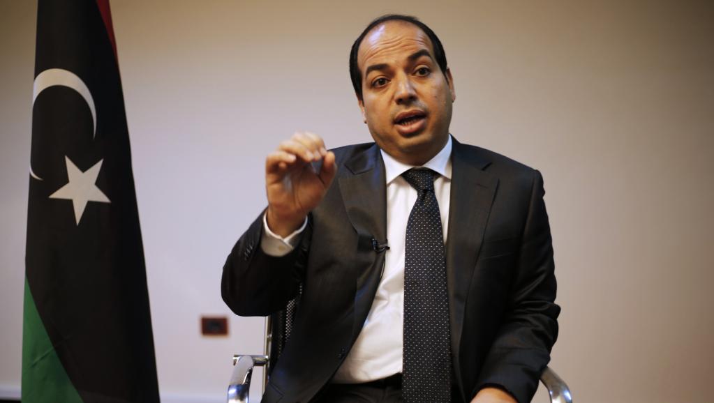 Ahmed Miitig a été confirmé au poste de Premier ministre lors d'une réunion du Parlement tenue secrète. Mais les forces de «l'opération dignité» ne reconnaissent pas son gouvernement. REUTERS/Ahmed Jadallah
