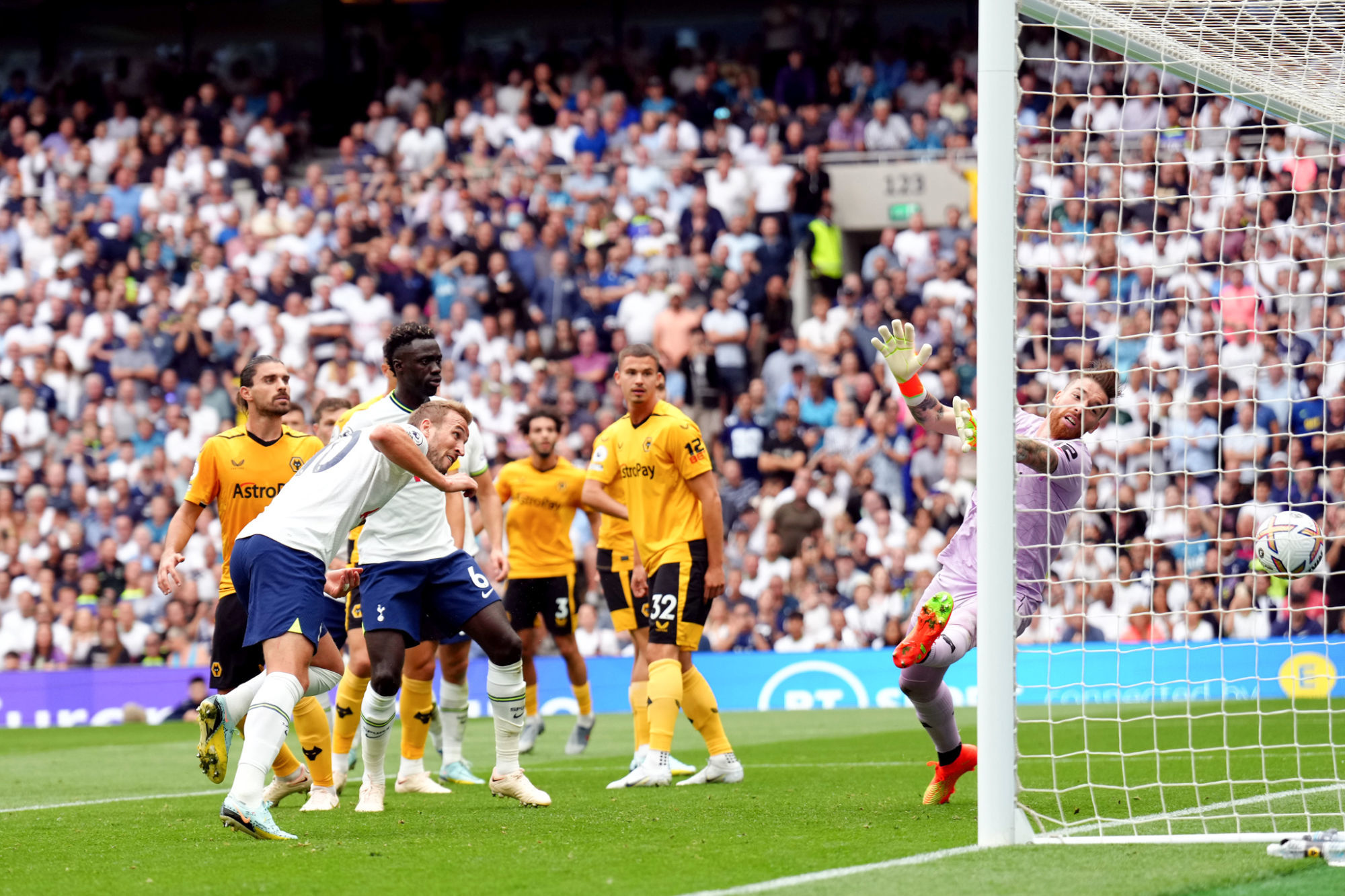 Premier League: Kane donne la victoire à Tottenham