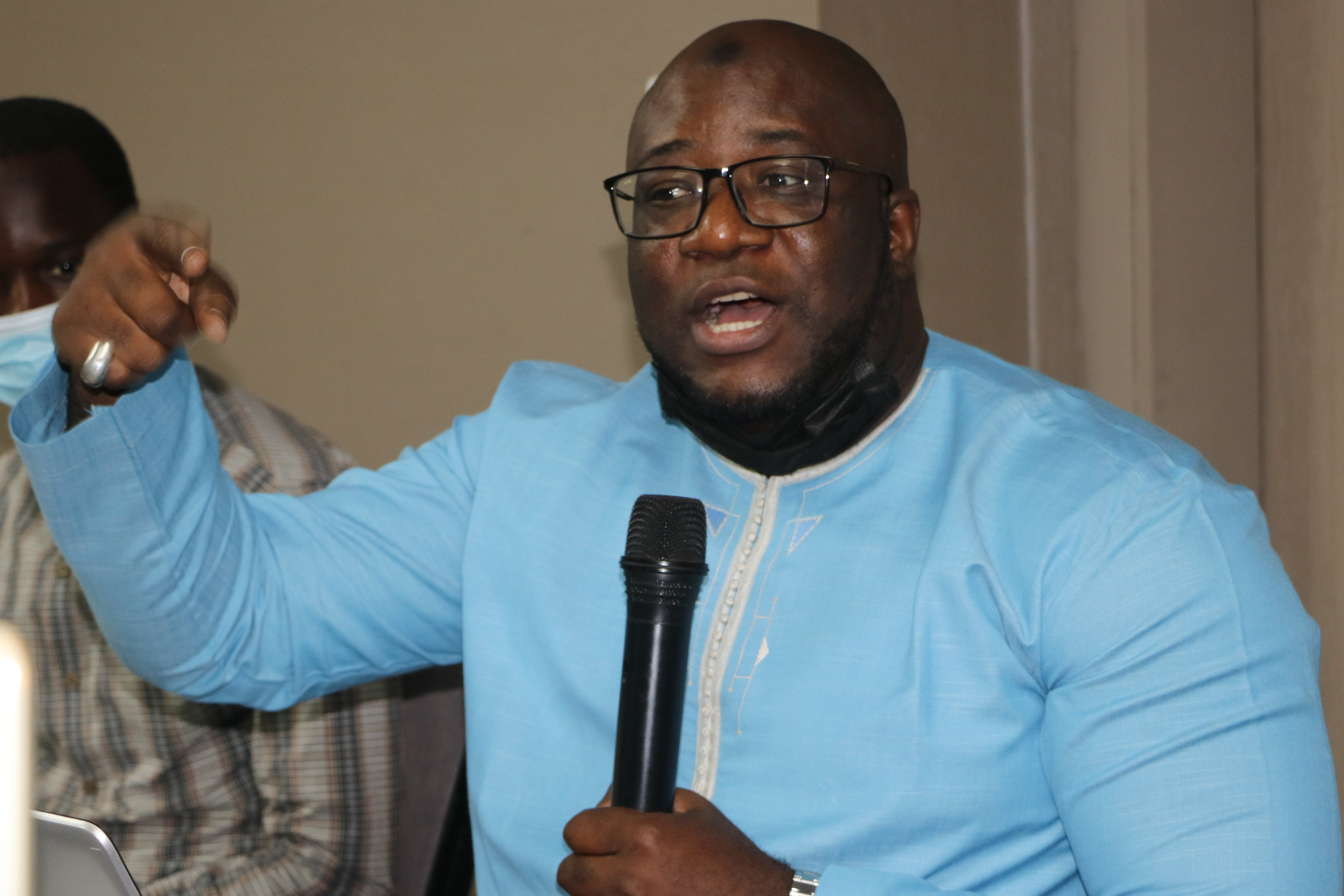 Projet de loi visant à amnistier Khalifa Sall et Karim Wade: Birahim Seck parle d’une volonté d’encourager l’enrichissement illicite, le vol…