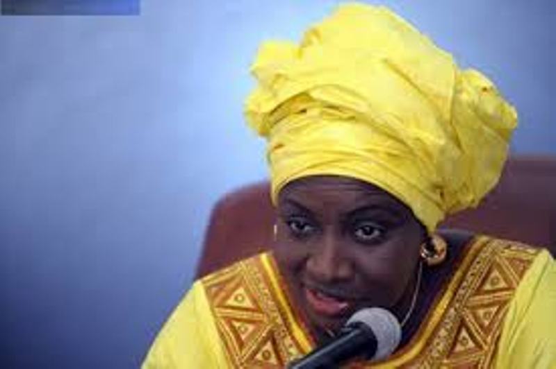 Locales-Grosse frayeur pour la « dame de fer » ce week-end: Aminata Touré récolte des jets de pierres, plusieurs blessés