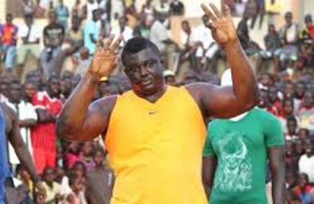 Balla Gaye 2 défait par Bombardier, le camp du roi déchu balance