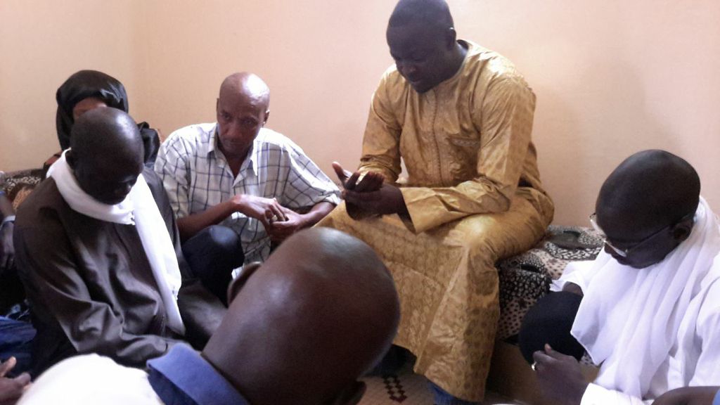 Pour libérer Karim, MLK chez les familles religieuses et annonce un rassemblent avant le procès