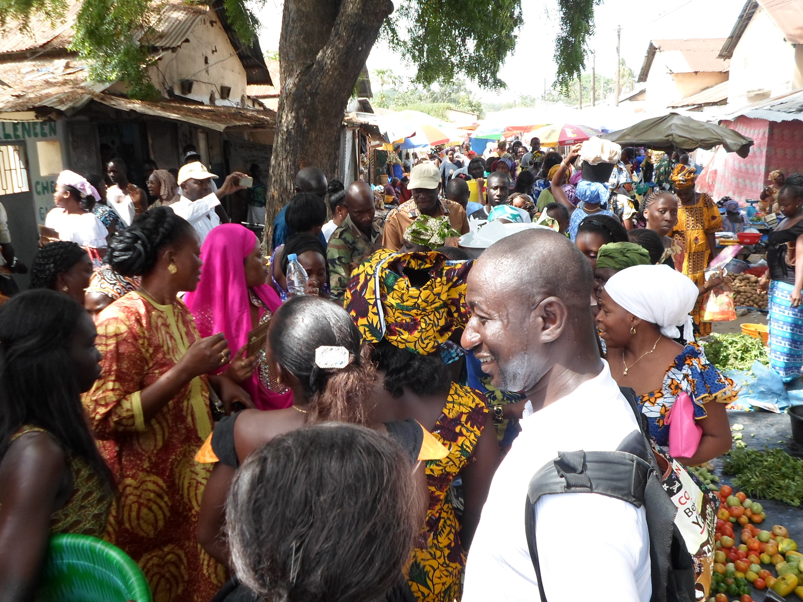 Locales : quand Benoît Sambou liste les besoins des commerçants du marché central de Ziguinchor
