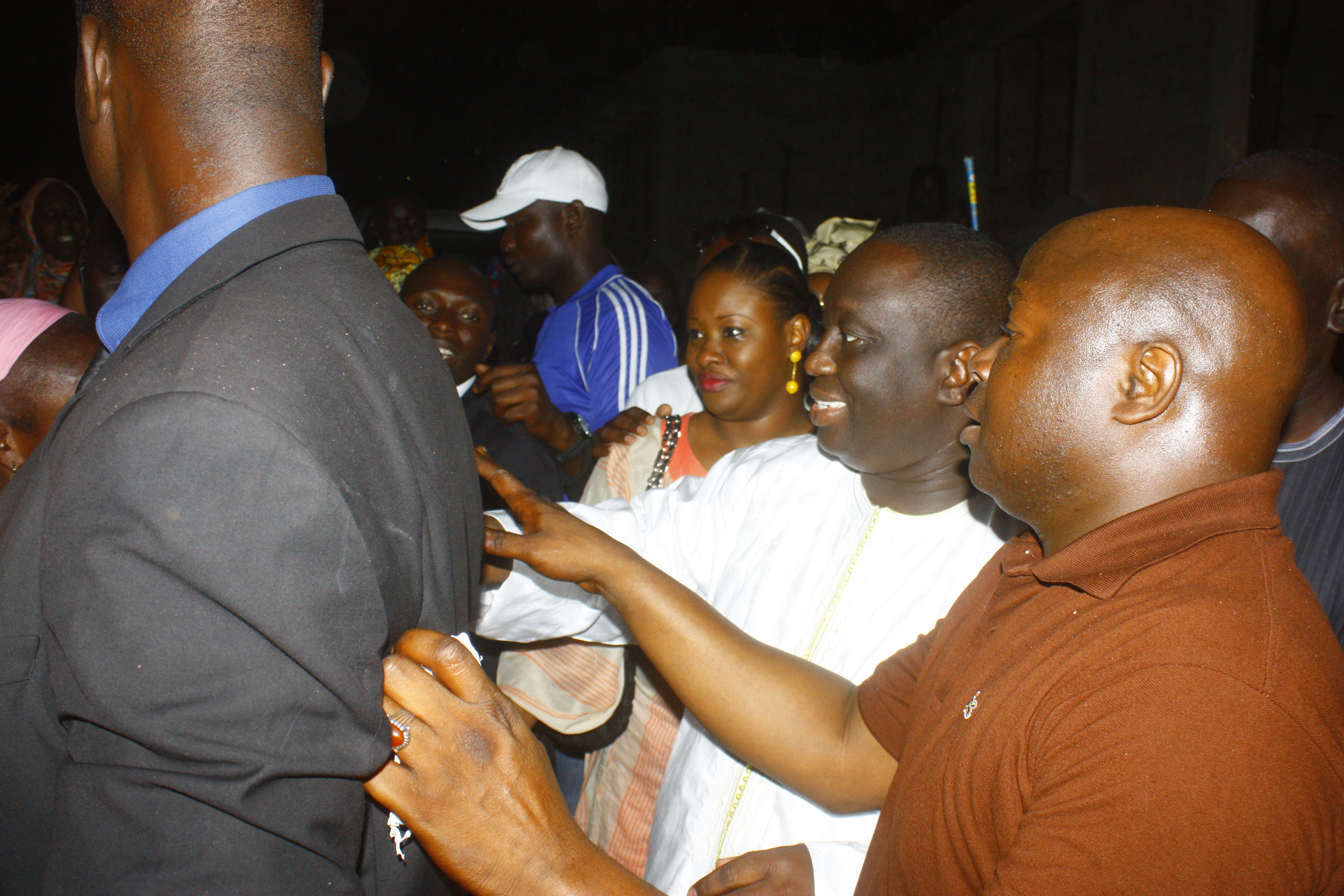 Les habitants de Guediawaye fêtent la victoire d'Aliou SALL chez lui à la cité Alioune SOW