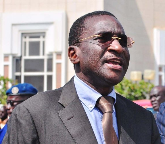 Racine Sy  à Me Aissata Tall Sall : « Je n’ai pas eu besoin d’un ancien Président et d’un ancien PM pour arriver aux résultats que j’ai obtenus »