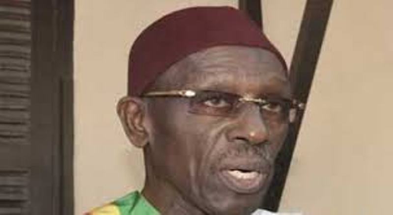 Alors que son père a été évacué en France après une chute, le fils de Doudou Wade dérobe 50 millions