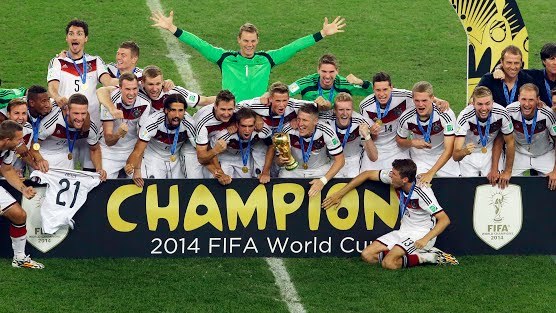 Finale-Allemagne-ARGENTINE : « Herzlichen Glückwunsch !», FELICITATIONS A LA MANNSCHAFT