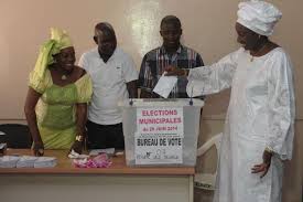 INSTALLATION DES CONSEILS MUNICIPAUX ET DEPARTEMENTAUX  :  Les femmes réclament l’application de la parité