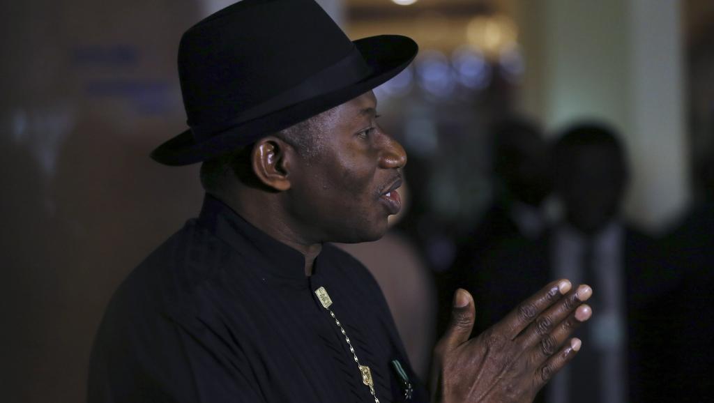 Le président nigérian Goodluck Jonathan, lors d'une conférence de presse sur l'enlèvement des élèves par le groupe terroriste Boko Haram, le 9 mai 2014. REUTERS/Afolabi Sotunde/Files