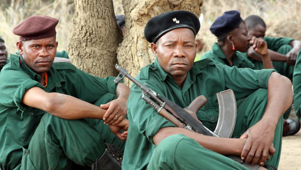 Des combattants de la Renamo, en novembre 2012, dans les montagnes de Gorogonsa, dans le centre du Mozambique. AFP PHOTO / JINTY JACKSON
